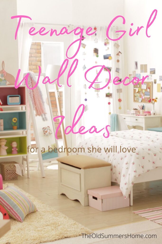 21 Teenage Girl Wall Decor Ideas for Her Bedroom 27 teen girl wall decor The Old Summers Home As a teenager, I always wanted to decorate my bedroom with my favorite colors. I remember pouring over the Sears catalog and circling all of the bedding,