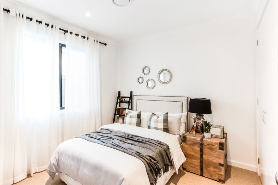15 Best Small Bedroom Organization Ideas 1 15 Best Small Bedroom Organization Ideas 1 small bedroom The Old Summers Home Today we're going to look at some small bedroom organization ideas that will have you living large in no time.