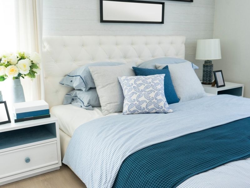 14 Beach Themed Bedroom Ideas You'll Love 1 coastal bedroom The Old Summers Home For many, there is nothing more relaxing than a beach-side oasis. You may not be able to go to the ocean but you can bring the ocean home when you create a tranquil, beach themed bedroom.