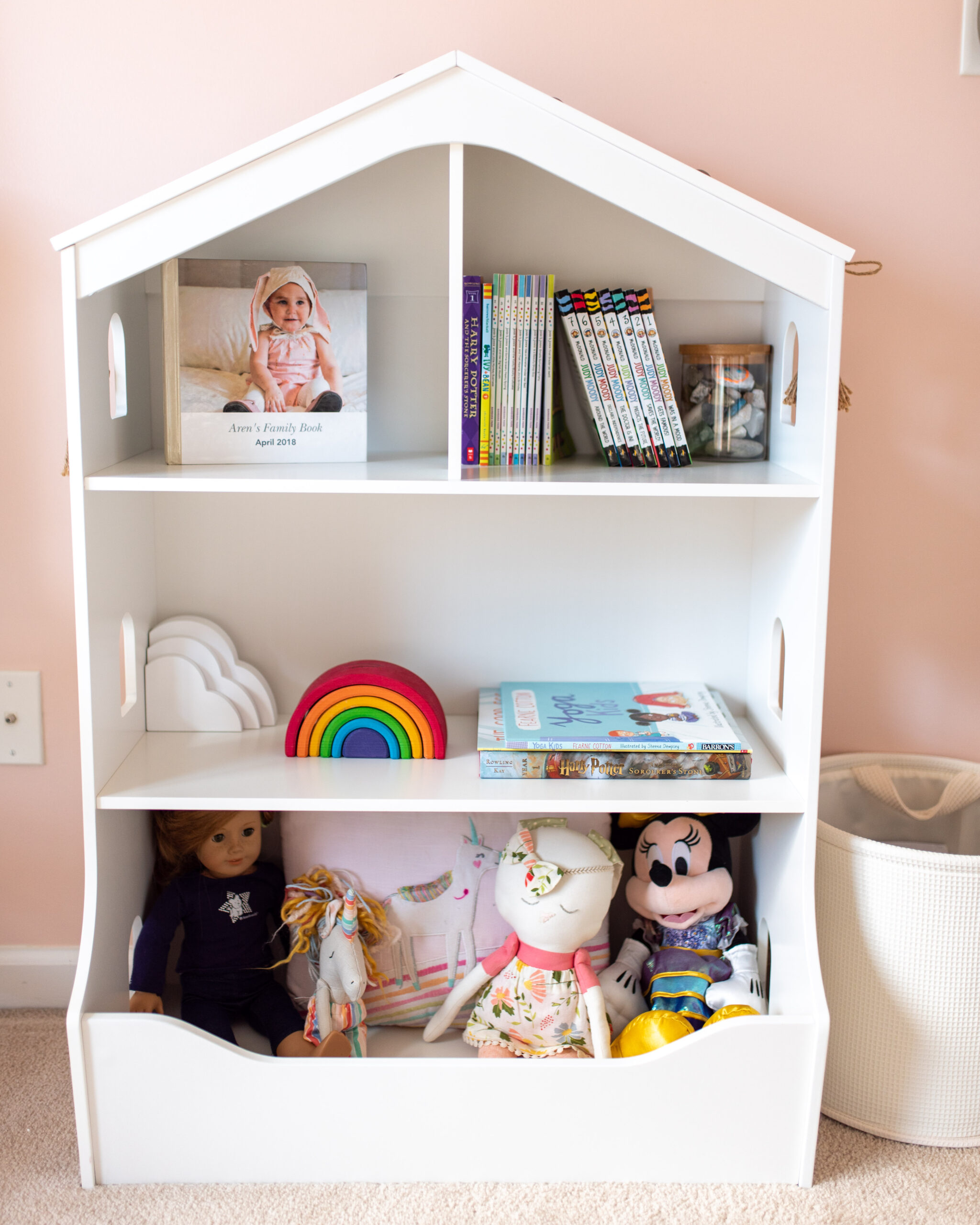 Arens bookshelf Delta Children